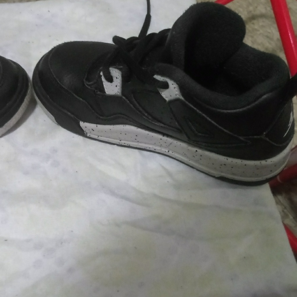 Black and grey jordan toddler shoes